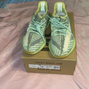Yeezy boost 350 v2